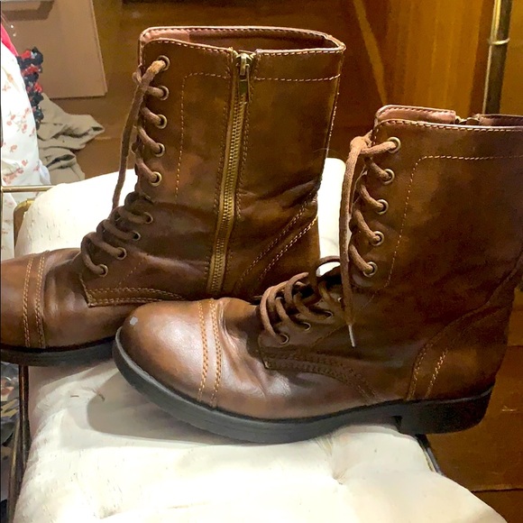 Brown combat boots - Picture 2 of 2